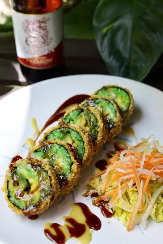 Xôi cuốn bơ xoài — Bocado tropical