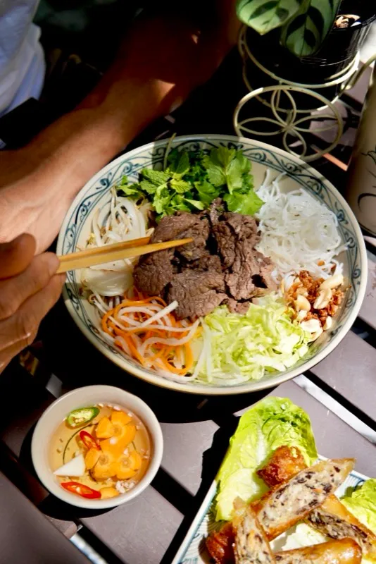 Bún bò Nam Bộ